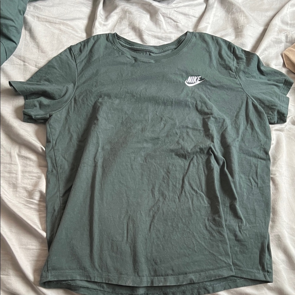 Nike Forest Green Short Sleeve Tee
